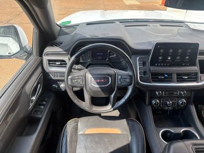 2021 GMC Yukon XL - Photo 2