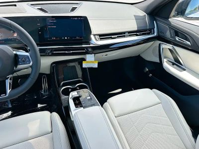 2026 BMW X2 — photo 17 view