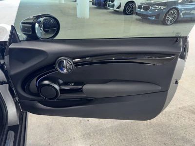 2023 MINI Cooper — photo 13 view
