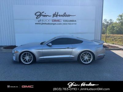 2021 Ford Mustang - Photo 2