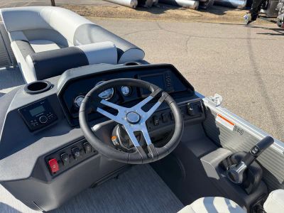2026 Bennington 22 S SWINGBACK — photo 10 view