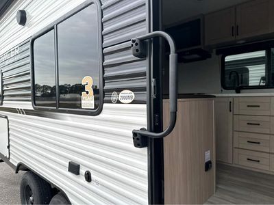 2026 Heartland Prowler — photo 15 view