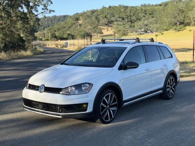 2017 VOLKSWAGEN GOLF ALLTRACK - Photo 1