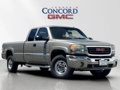 2003 GMC Sierra 2500 HD — side profile view