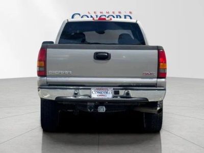 2003 GMC Sierra 2500 HD — detail view
