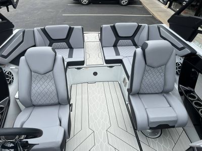2024 Yamaha 222XD - Photo 12