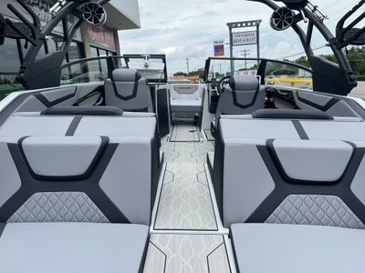 2024 Yamaha 222XD - Photo 10