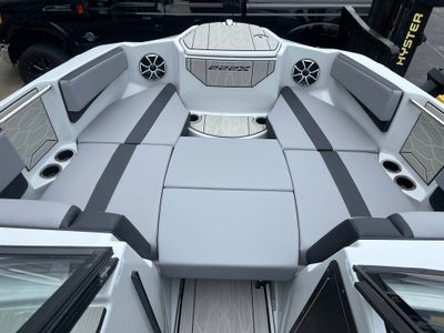2024 Yamaha 222XD - Photo 15