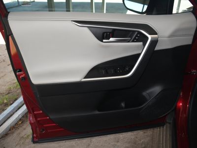 2023 Toyota RAV4 - Photo 9
