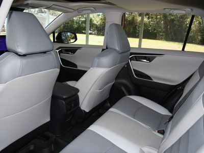 2023 Toyota RAV4 - Photo 16