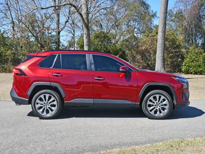 2023 Toyota RAV4 - Photo 4