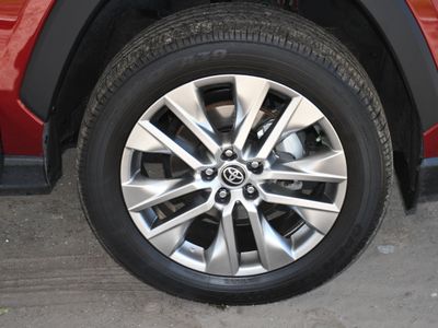 2023 Toyota RAV4 - Photo 23