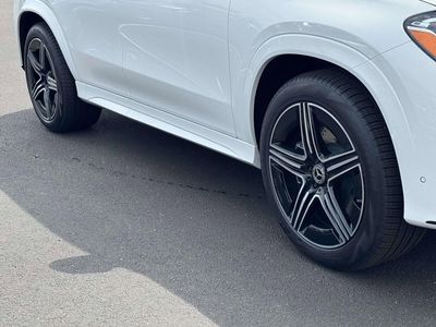 2026 Mercedes-Benz GLE — photo 12 view