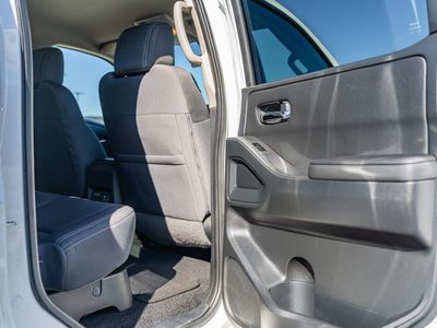 2024 Nissan Frontier - Photo 12