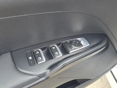 2023 Kia K5 — photo 19 view
