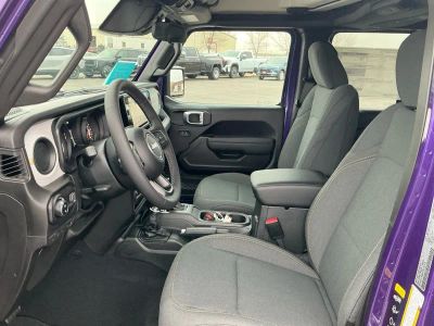 2026 Jeep Gladiator - Photo 10