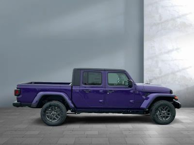 2026 Jeep Gladiator - Photo 7