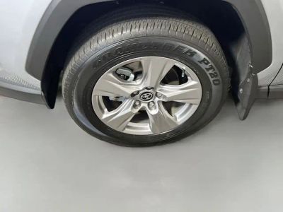 2025 Toyota RAV4 — photo 11 view