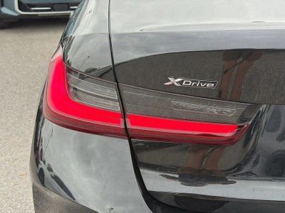 2025 BMW 3 Series — photo 9 view