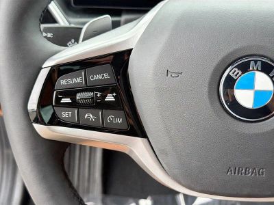 2025 BMW 3 Series — photo 36 view
