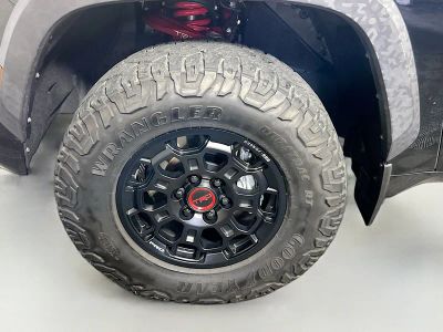2024 Toyota Tundra — photo 11 view