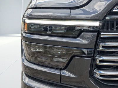 2026 Ram 3500 — photo 9 view