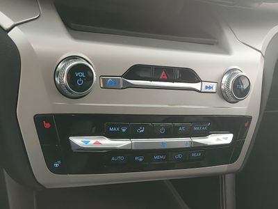 2022 Ford Explorer - Photo 20