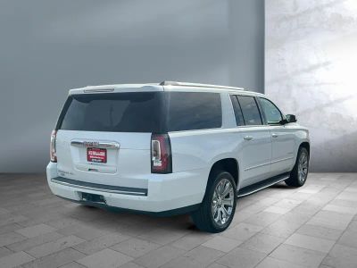 2017 GMC Yukon XL — engine compartment view