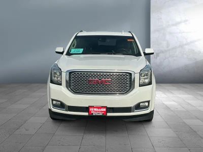 2017 GMC Yukon XL — side profile view