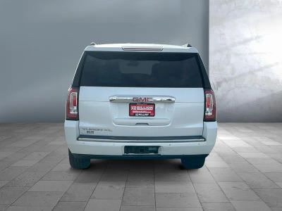 2017 GMC Yukon XL — detail view