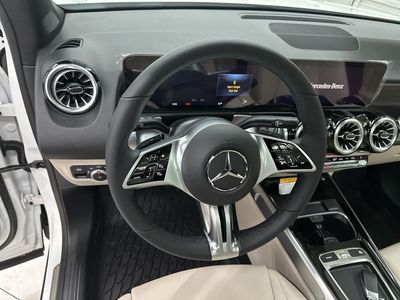 2026 Mercedes-Benz GLB — photo 10 view
