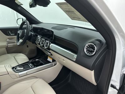 2026 Mercedes-Benz GLB — photo 60 view
