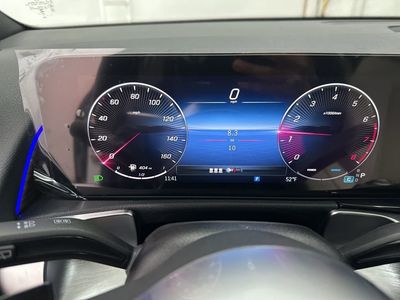 2026 Mercedes-Benz GLB — photo 46 view