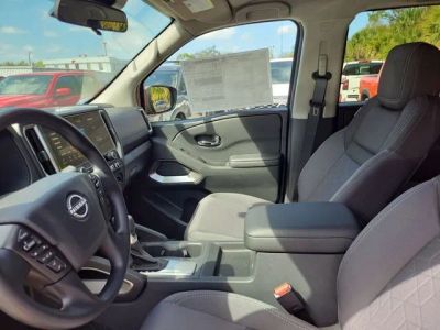 2026 Nissan Frontier — photo 8 view