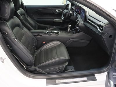 2024 Ford Mustang RWD - Photo 32