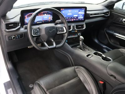 2024 Ford Mustang RWD - Photo 14