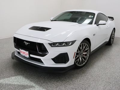 2024 Ford Mustang RWD - Photo 2