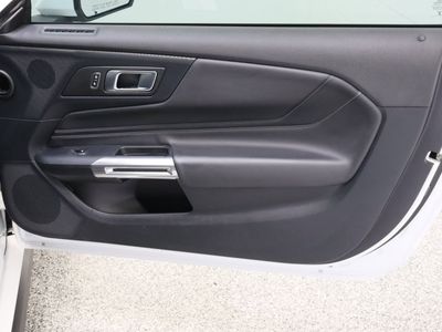 2024 Ford Mustang RWD - Photo 30