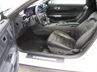 2024 Ford Mustang RWD - Photo 15