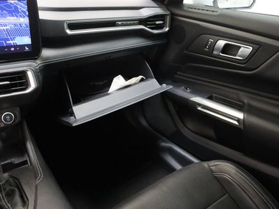 2024 Ford Mustang RWD - Photo 25