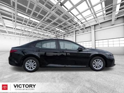 2026 Toyota Camry - Photo 2