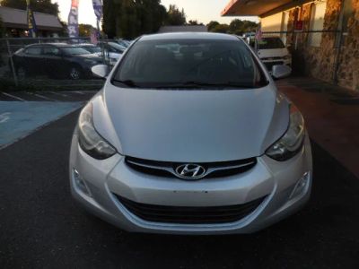 2013 Hyundai Elantra - Photo 8