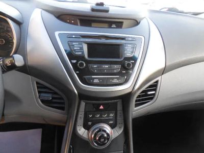 2013 Hyundai Elantra - Photo 18