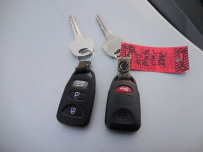 2013 Hyundai Elantra - Photo 23