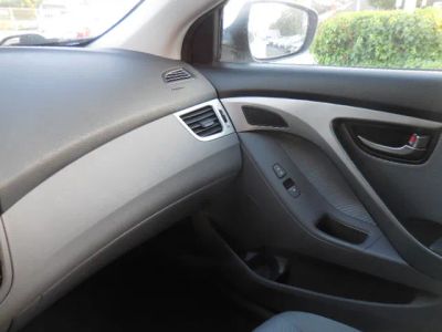 2013 Hyundai Elantra - Photo 19