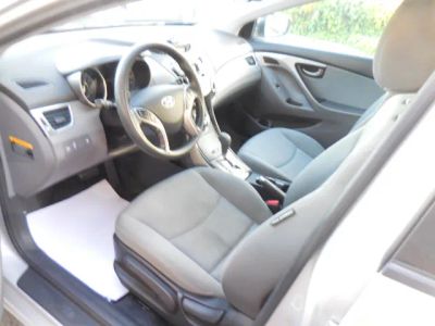 2013 Hyundai Elantra - Photo 9
