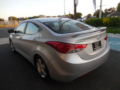 2013 Hyundai Elantra - Photo 5