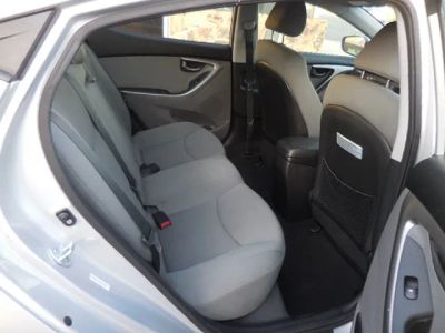 2013 Hyundai Elantra - Photo 11