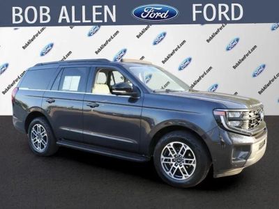 2025 Ford Expedition Active in Dark Matter Gray Metallic — front three-quarter view