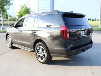 2025 Ford Expedition — interior view